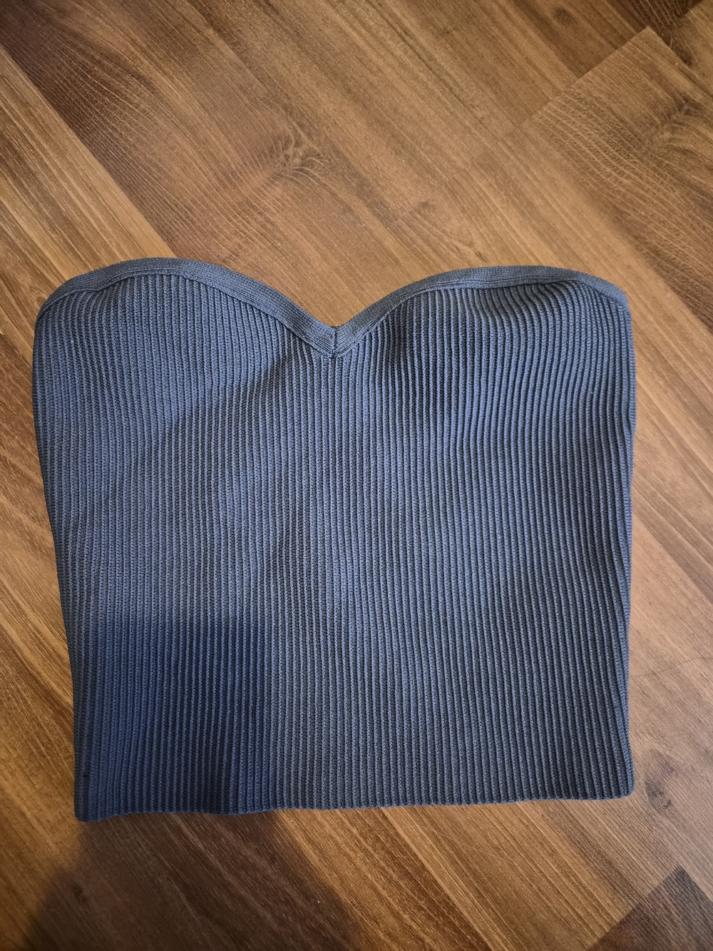 Aritzia - Babaton Sculpt Knit Tubetop